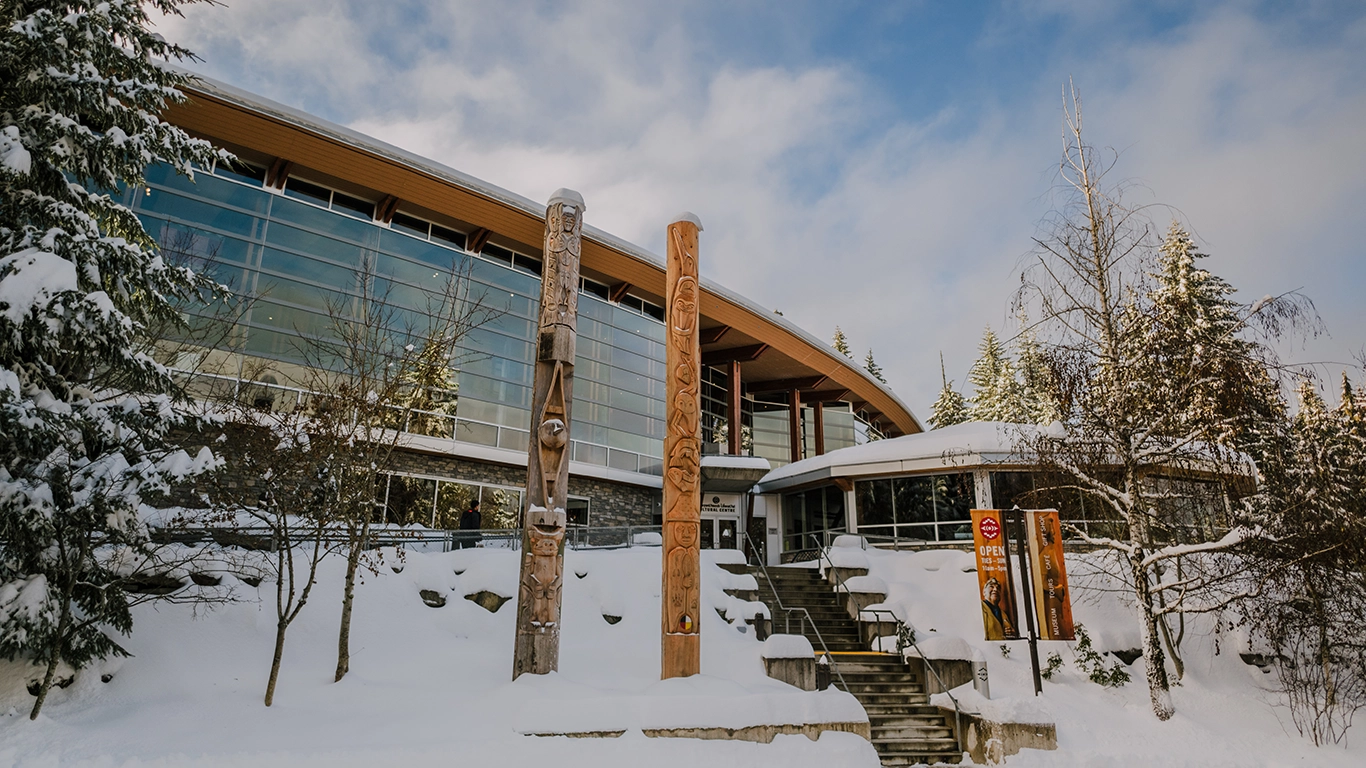 1218SLCC_SisterPoles_LS_020_1366